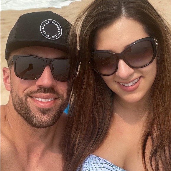 Meet your Posher, Daniella - Picture 2 of 10